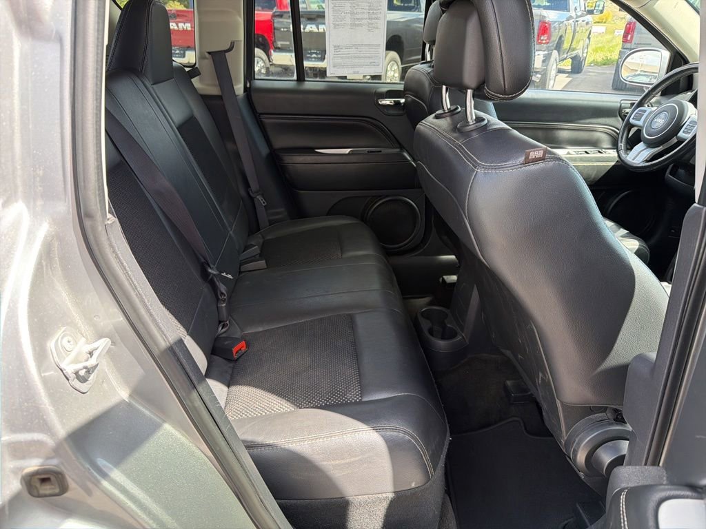 Used 2016 Jeep Compass Latitude AWD/4WD image 27