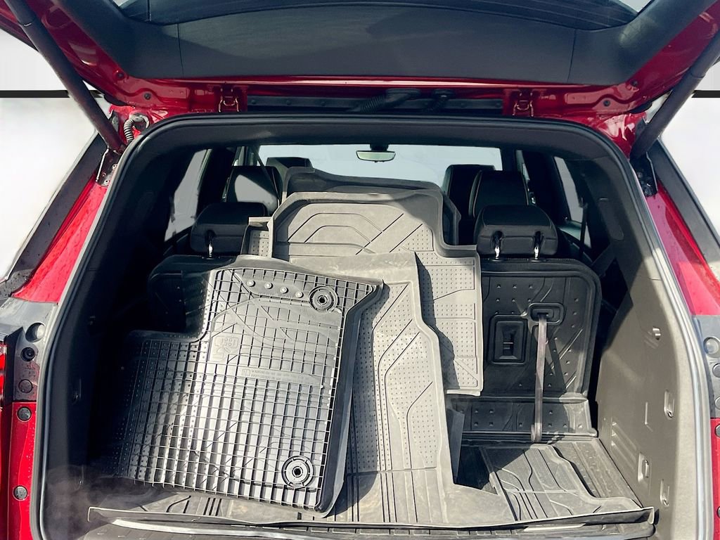 Used 2023 Chevrolet Traverse Premier w/ LPO, Floor Liner Package FWD image 28