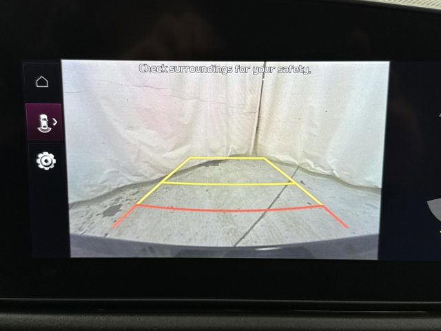 Used 2023 Kia Niro SX image 23