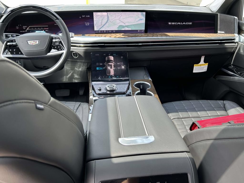 New 2026 Cadillac Escalade ESV Platinum Sport w/ LPO, ONYX Package AWD/4WD image 15