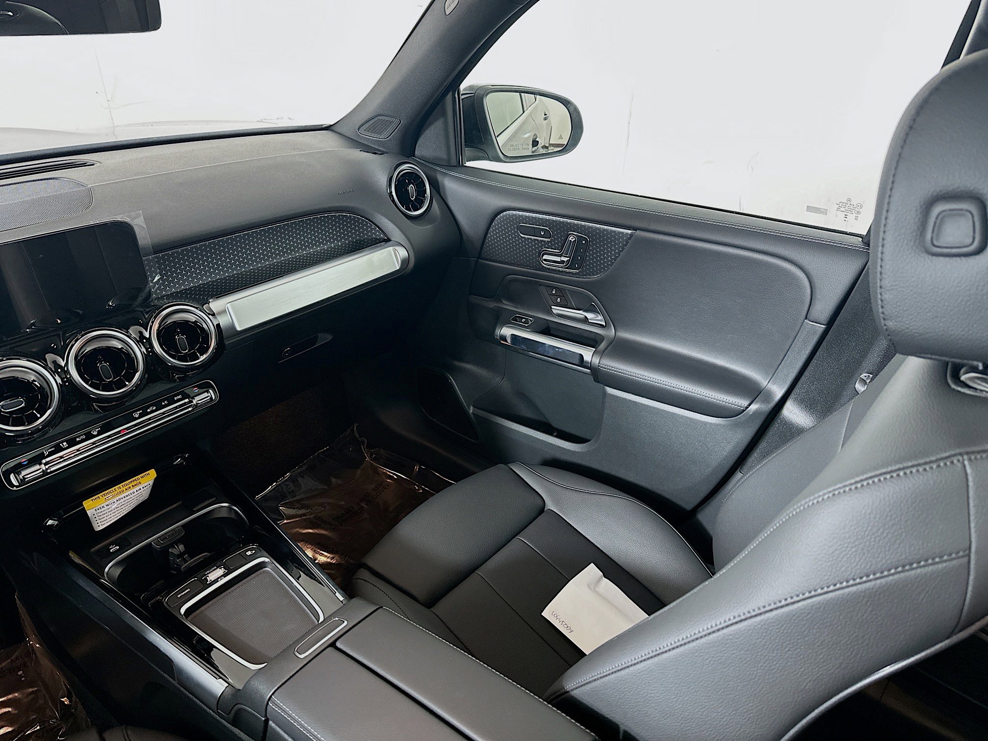 New 2026 Mercedes-Benz GLB 250 4MATIC image 23