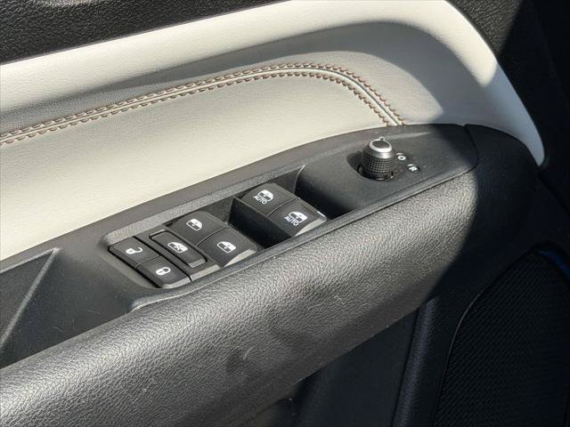 Used 2022 Jeep Compass Limited AWD/4WD image 19