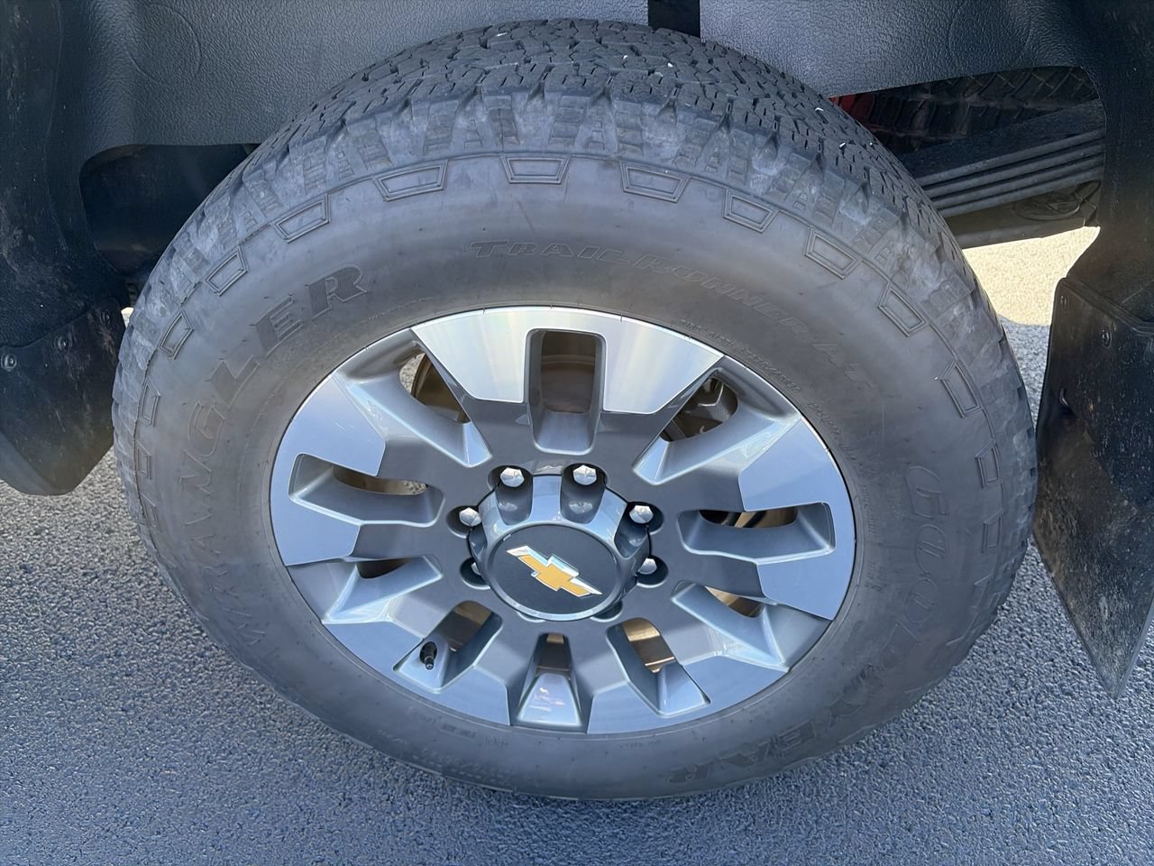 Used 2024 Chevrolet Silverado 2500 Custom w/ Custom Convenience Package AWD/4WD image 10