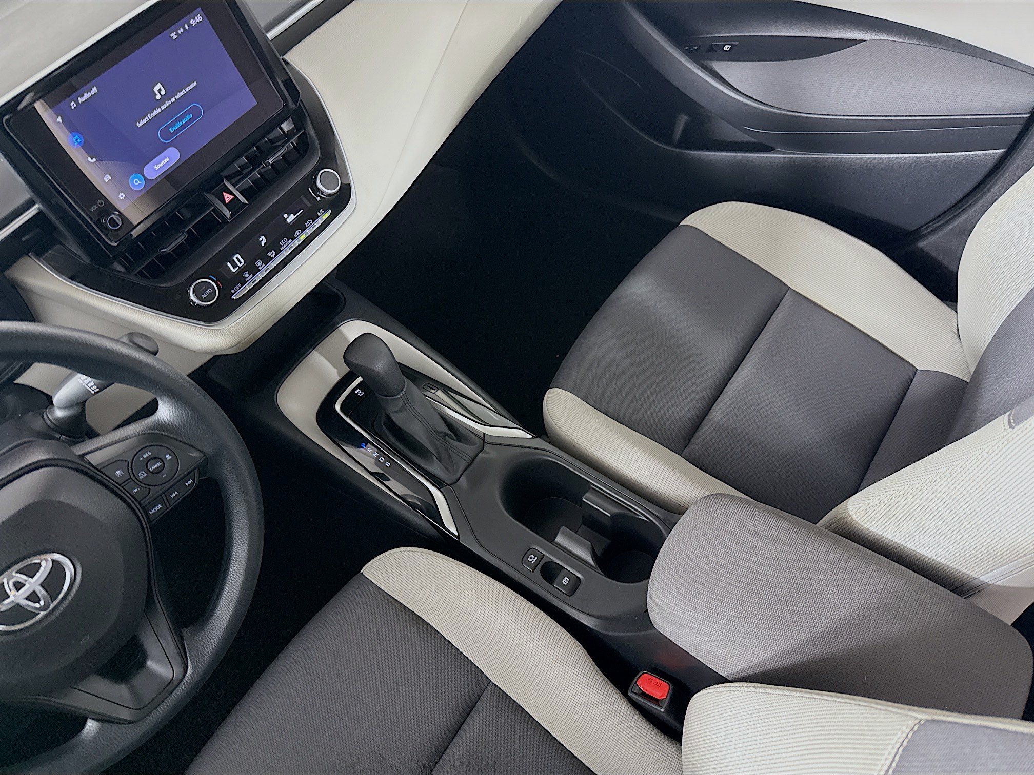 Used 2024 Toyota Corolla LE FWD image 26