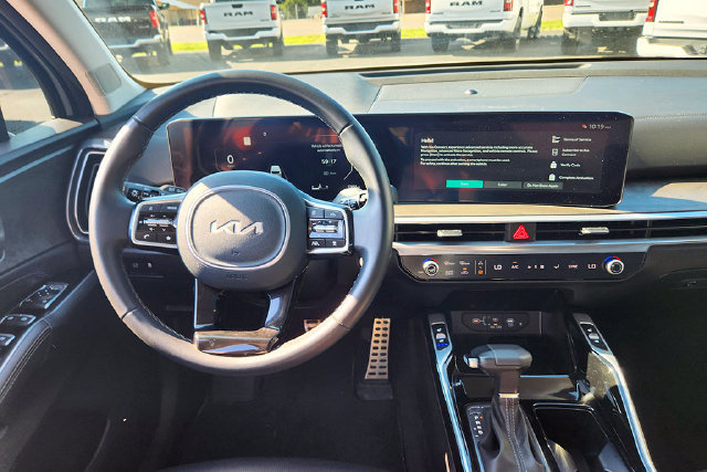 Used 2025 Kia Sorento SX AWD/4WD image 6