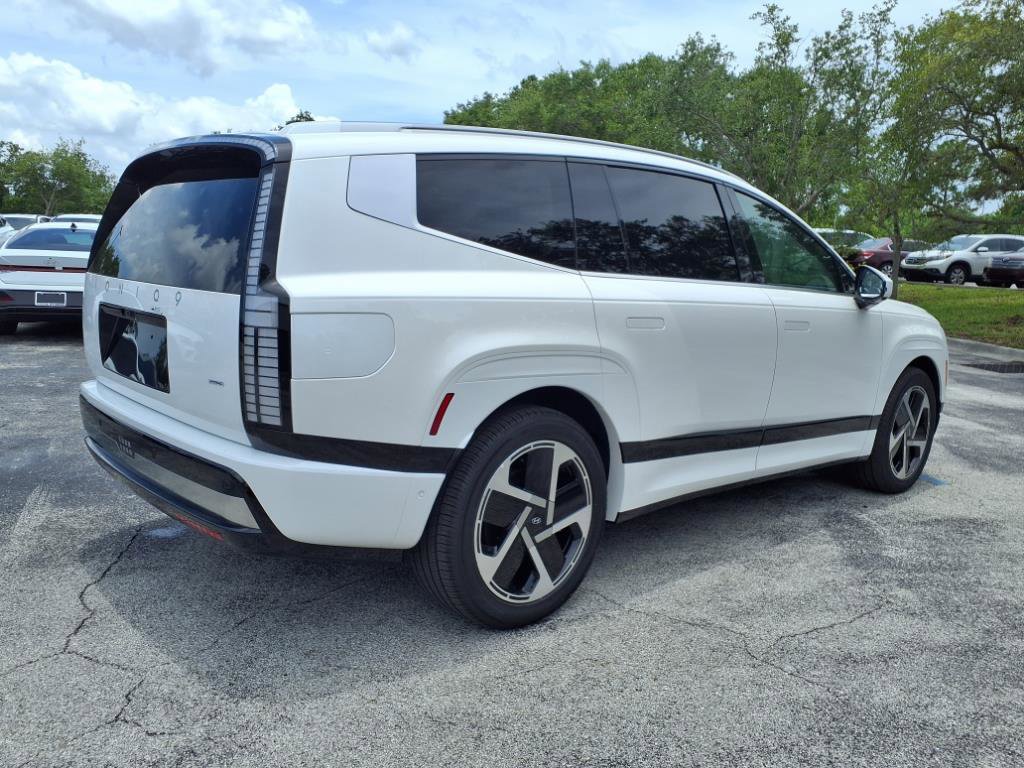 New 2026 Hyundai Ioniq 9 Calligraphy image 7