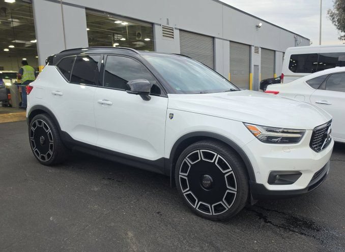 Used 2019 Volvo XC40 T5 R-Design AWD/4WD image 13