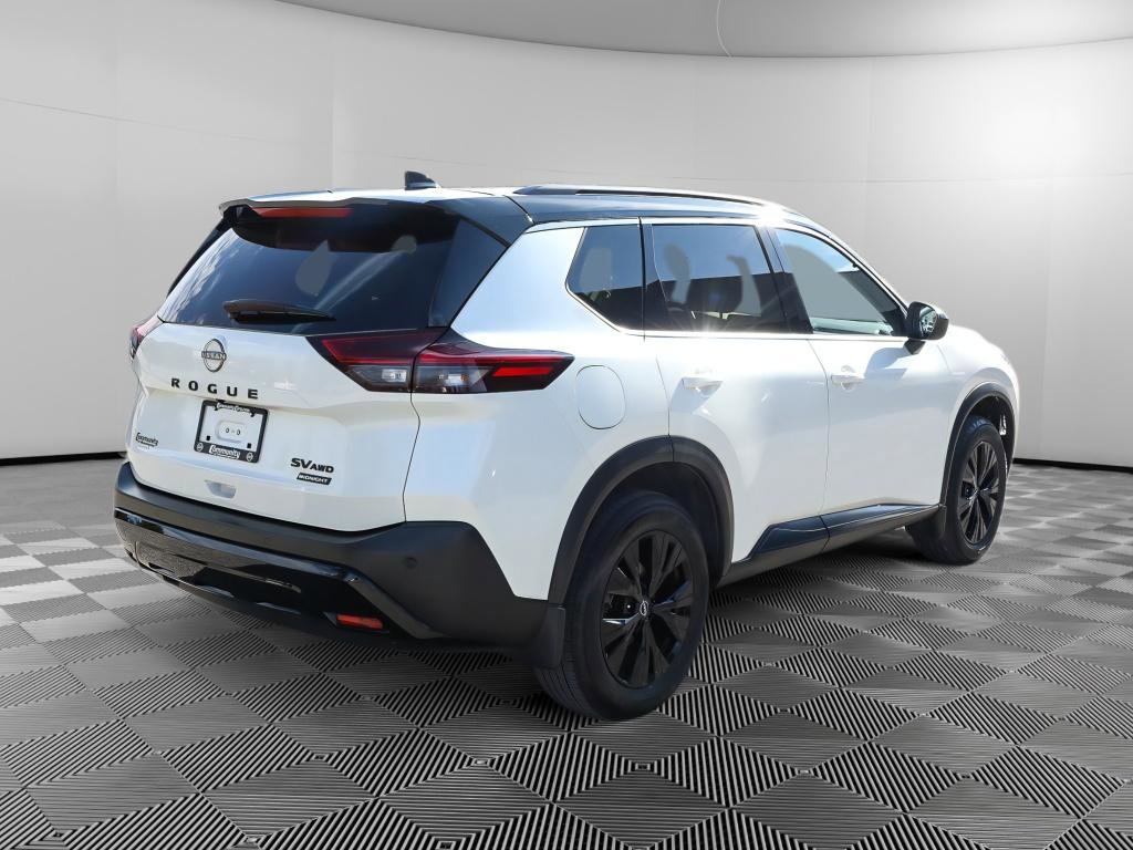 Used 2023 Nissan Rogue SV w/ SV Premium B Package image 7