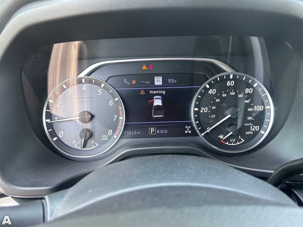 Used 2021 Nissan Titan SV w/ SV Convenience Package AWD/4WD image 32