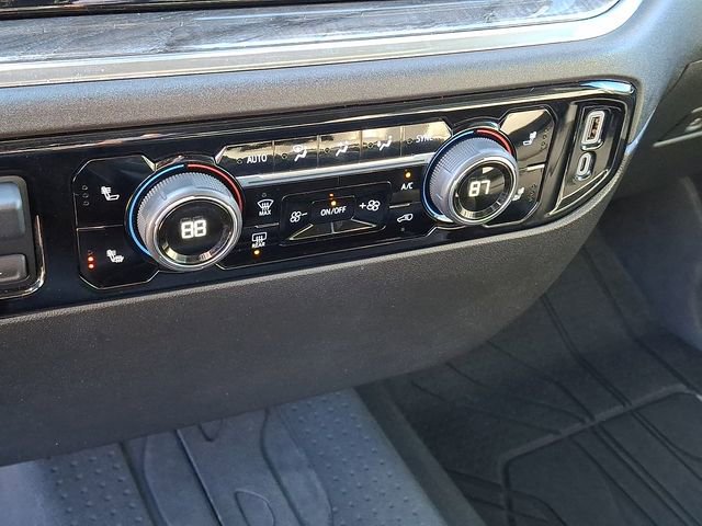 Used 2024 Chevrolet Silverado 2500 LTZ image 11