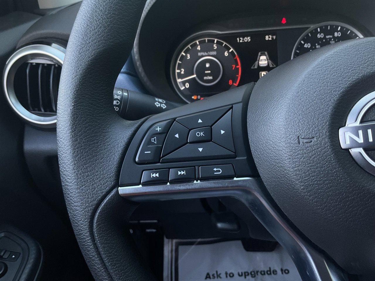 Used 2025 Nissan Versa SV w/ Trunk Package FWD image 30