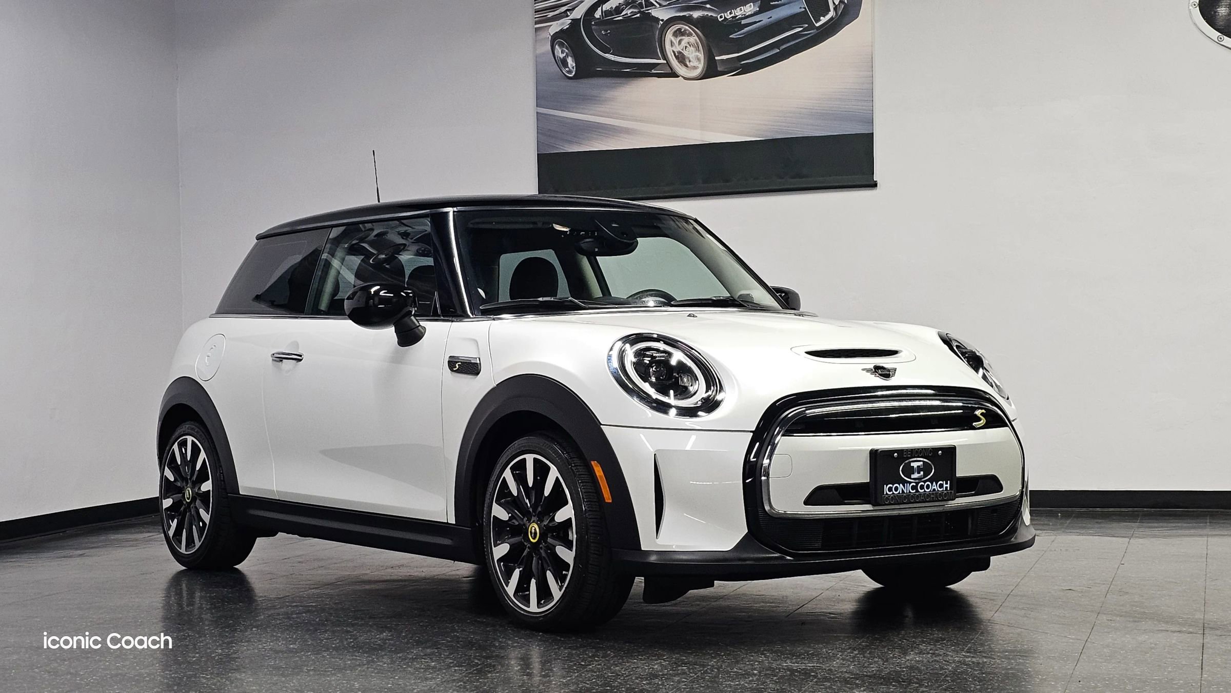 Used 2024 MINI Cooper SE FWD image 3