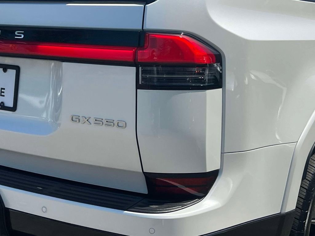 Certified 2025 Lexus GX 550 w/ Accessory Package (2T) AWD/4WD image 9
