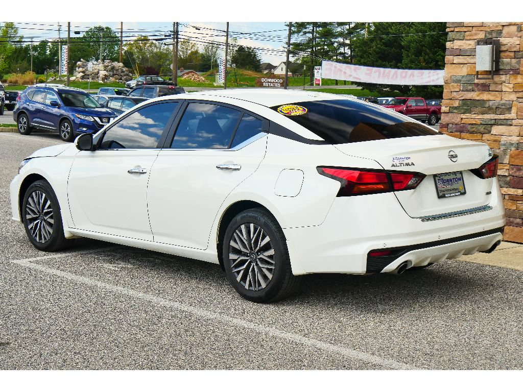 Used 2023 Nissan Altima 2.5 SV w/ SV Premium Package AWD/4WD image 5
