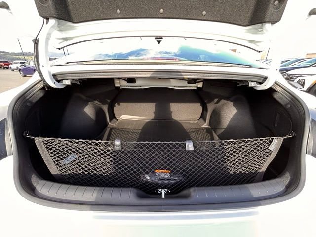 Used 2025 Hyundai Elantra SE image 34