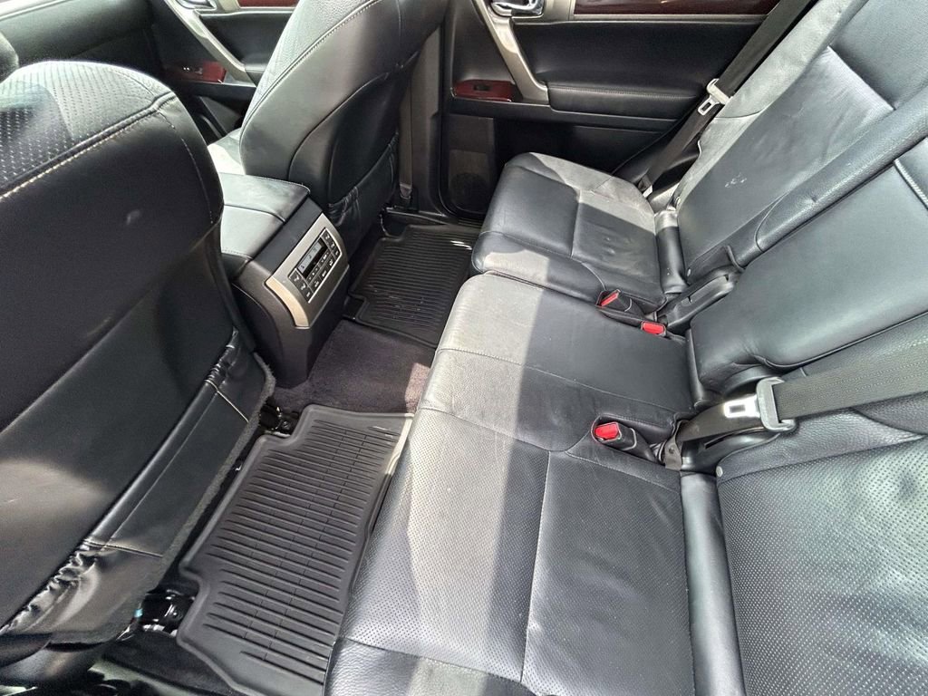 Used 2015 Lexus GX 460 w/ Premium Package image 12