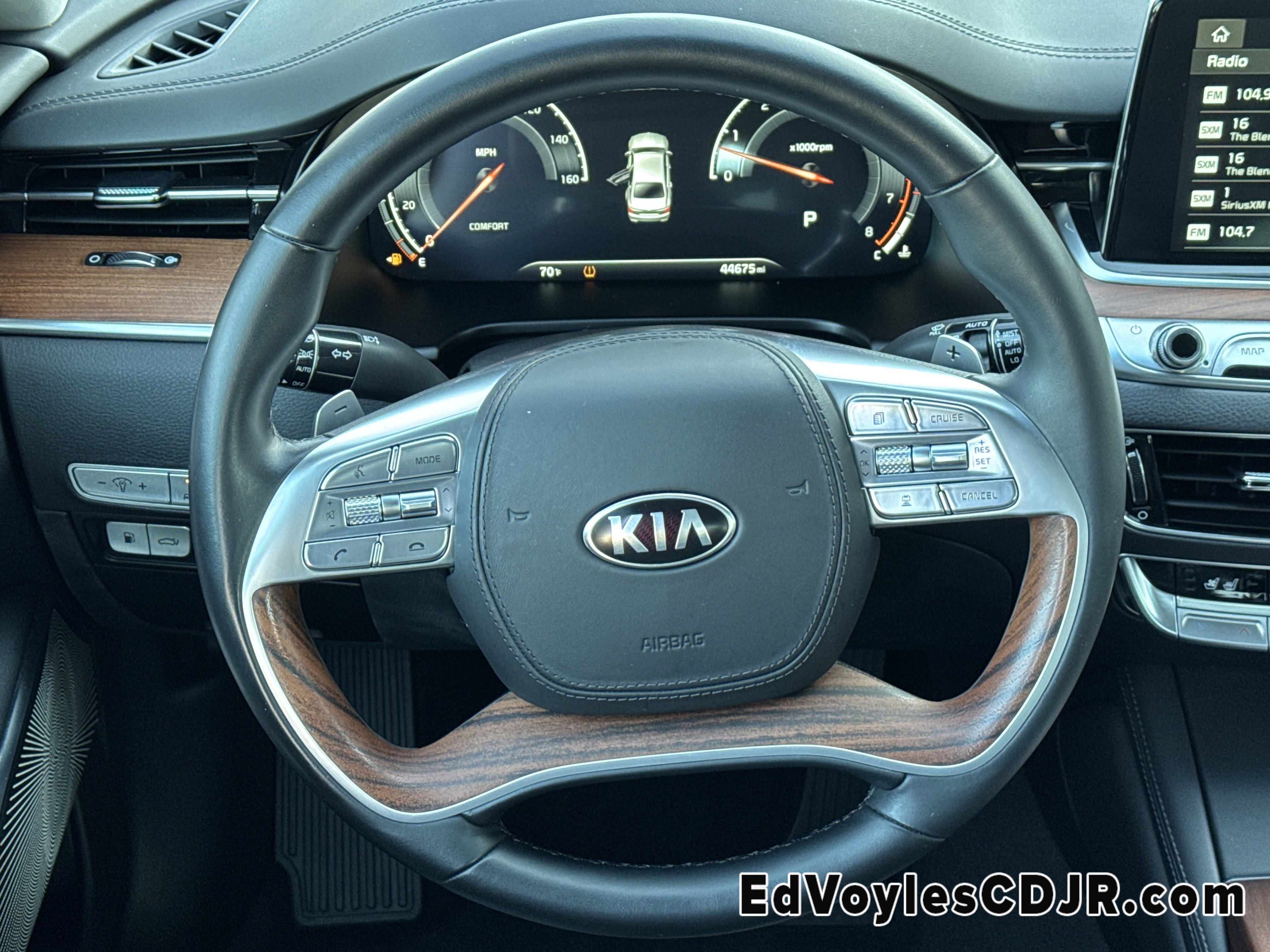Used 2020 Kia K900 Luxury w/ VIP Package image 30