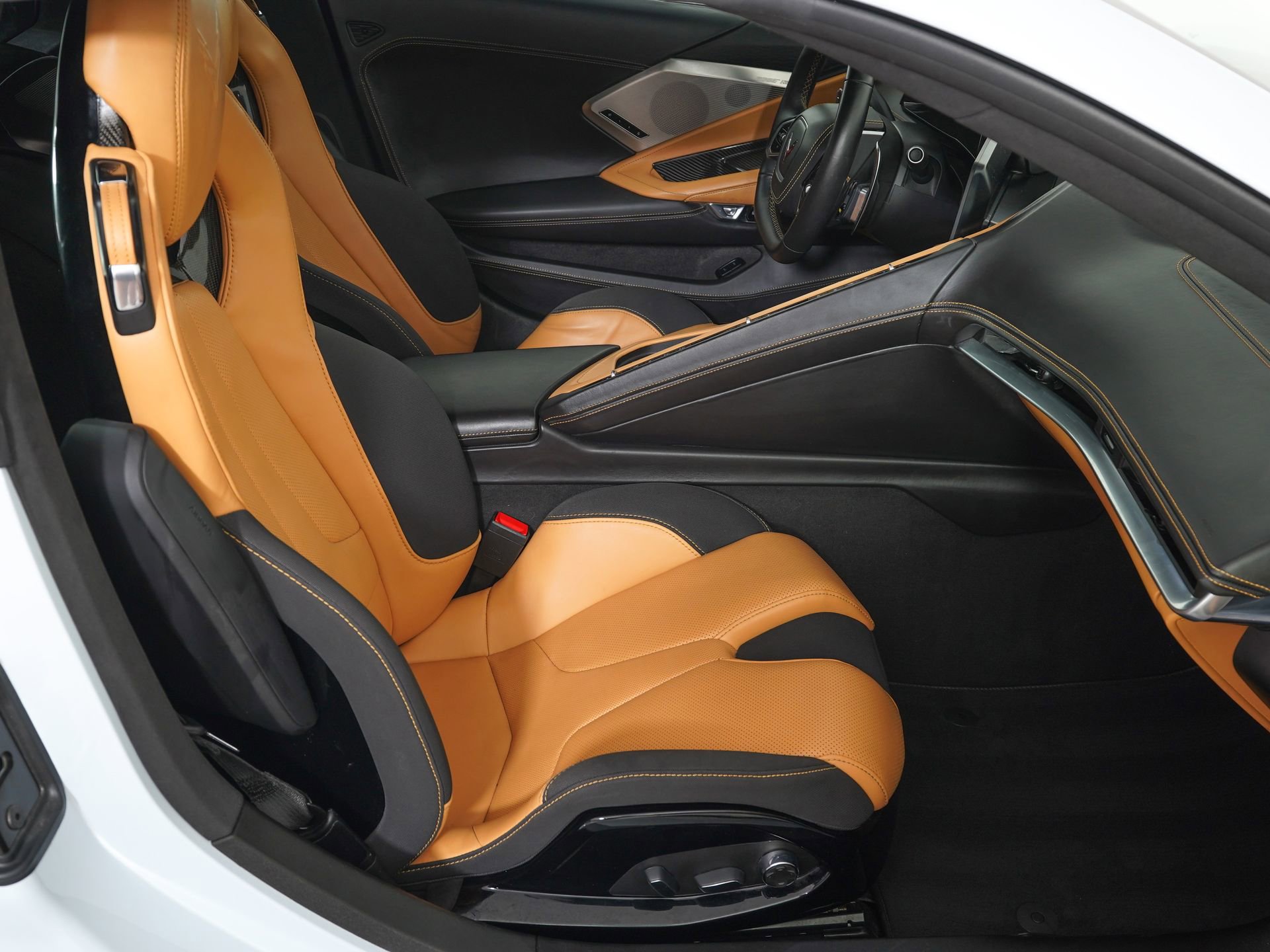 Used 2021 Chevrolet Corvette Stingray Premium Cpe w/ Z51 Performance Package RWD image 8