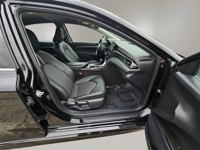 Used 2023 Toyota Camry SE FWD image 16