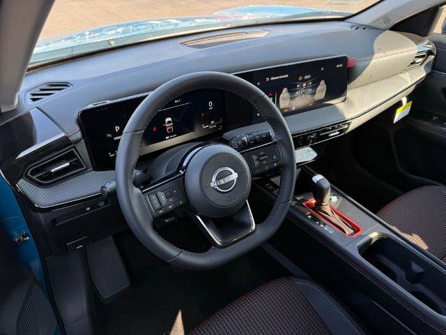 New 2025 Nissan Kicks SR image 17