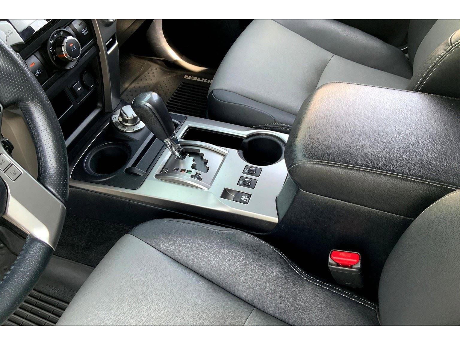 Used 2020 Toyota 4Runner SR5 Premium image 15