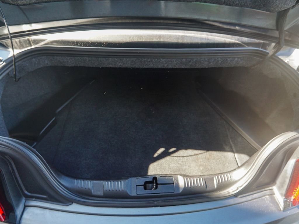 Used 2020 Ford Mustang Premium RWD image 9