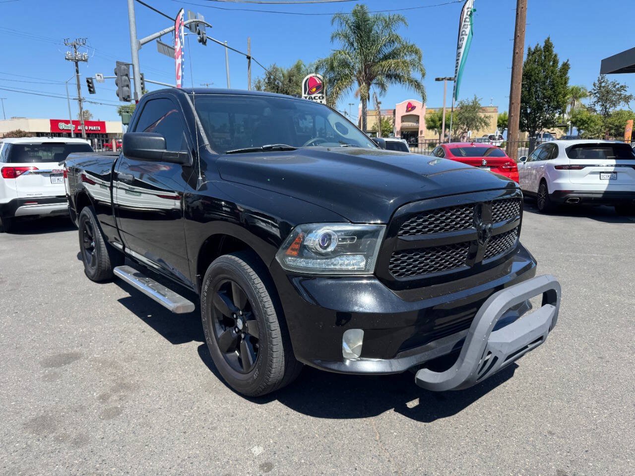 Used 2014 RAM 1500 Express RWD image 2
