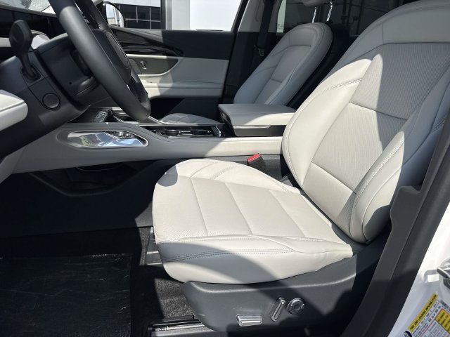 New 2026 Lincoln Nautilus Premier AWD/4WD image 17