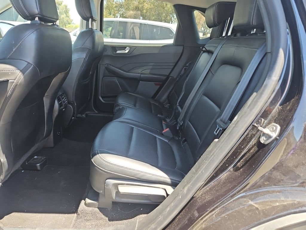 Used 2021 Ford Escape SEL w/ Technology Package FWD image 7