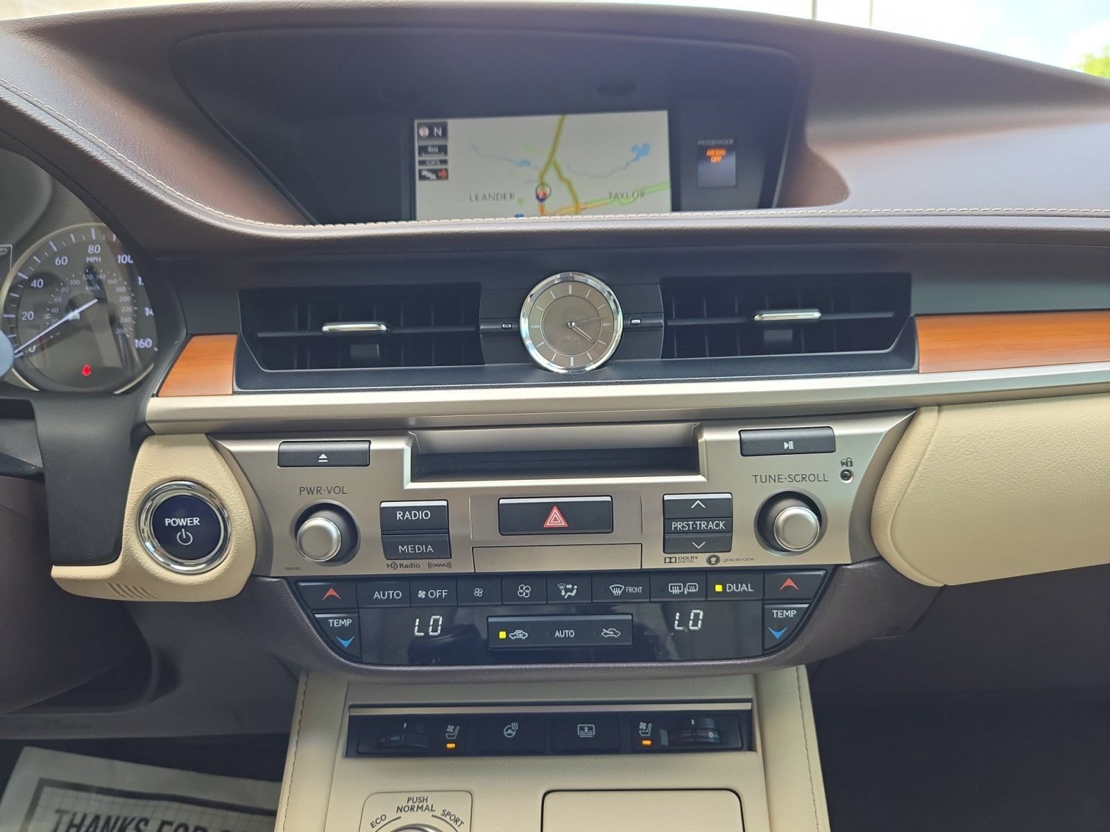 Used 2017 Lexus ES 300h FWD image 14