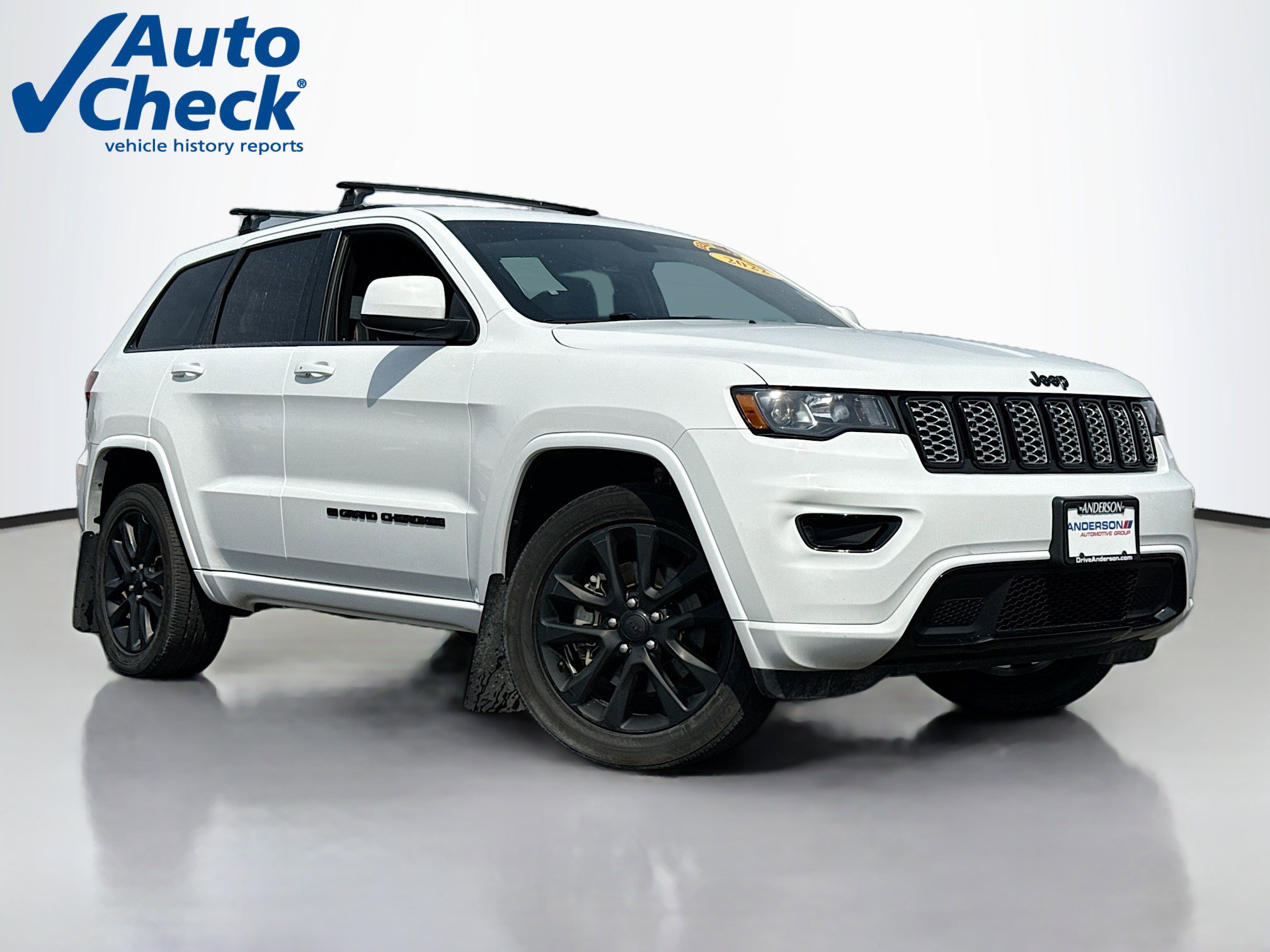 Used 2022 Jeep Grand Cherokee Laredo X AWD/4WD image 1
