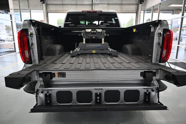 Used 2023 GMC Sierra 2500 Denali AWD/4WD image 10