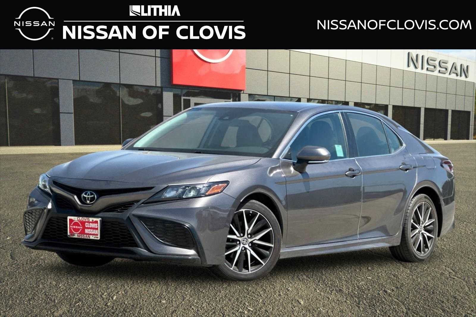 Used 2022 Toyota Camry SE w/ Carpet Mat Package (TMS)