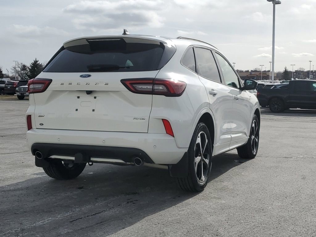 Used 2024 Ford Escape ST-Line Select w/ Tech Pack #2 image 9