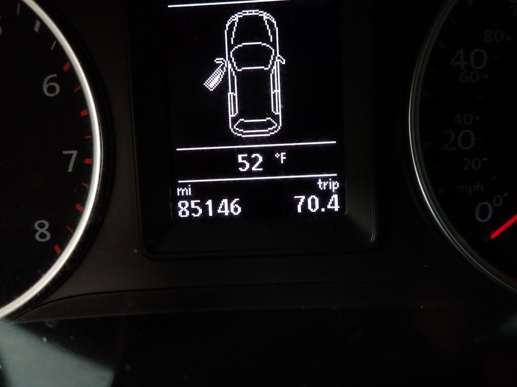 Used 2017 Volkswagen Tiguan Limited w/ Premium Package image 20