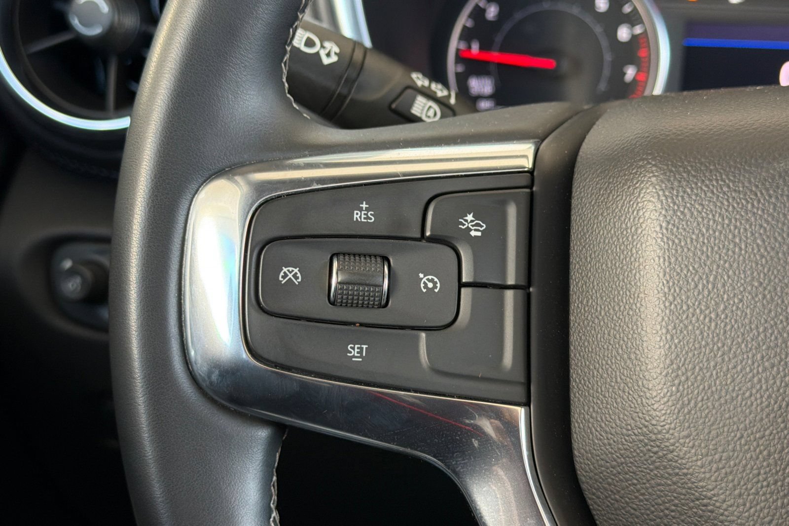 Used 2023 Chevrolet Blazer LT w/ Midnight/Sport Edition FWD image 27