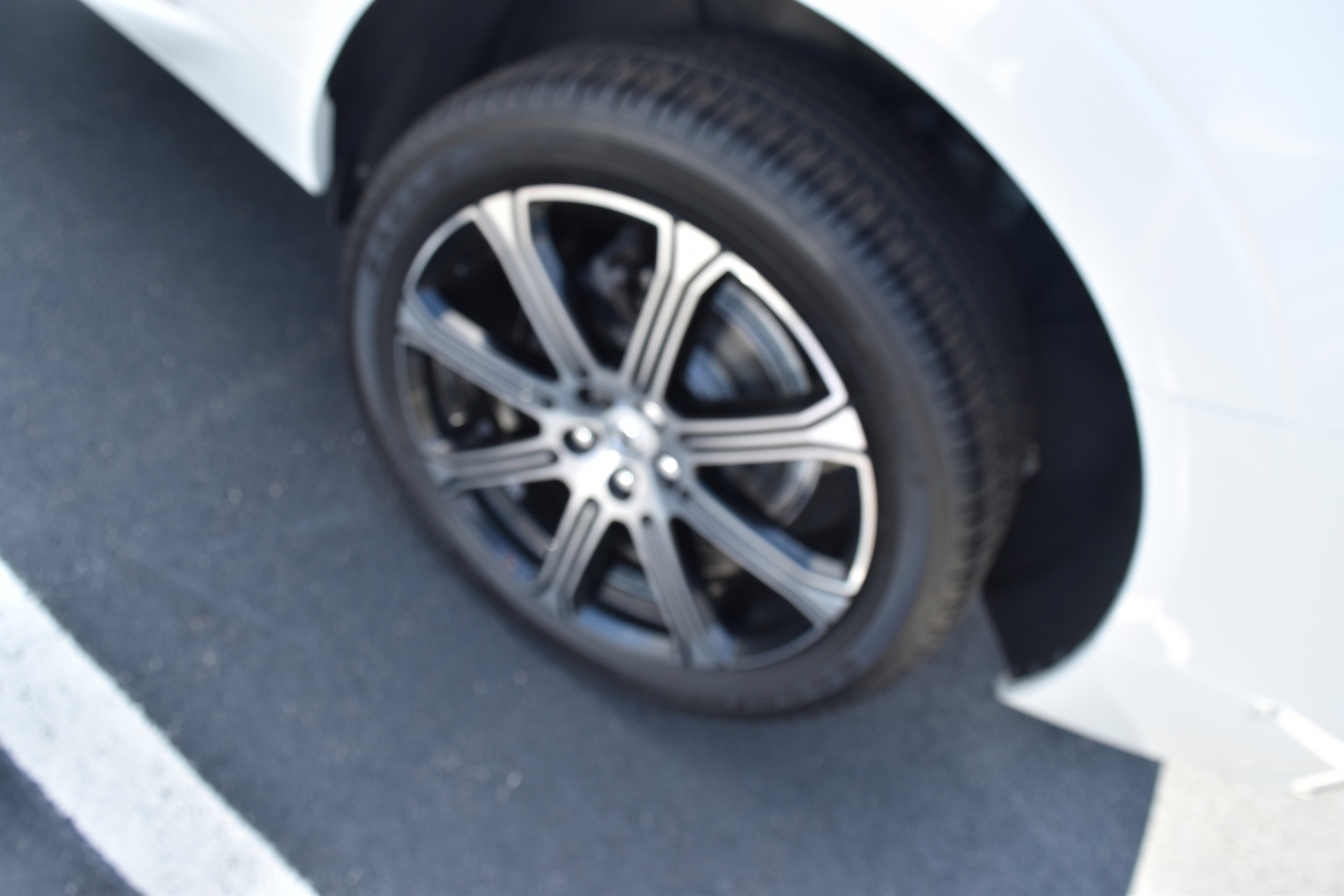 Used 2019 Volvo XC60 T6 Inscription w/ Protection Package Premier AWD/4WD image 12