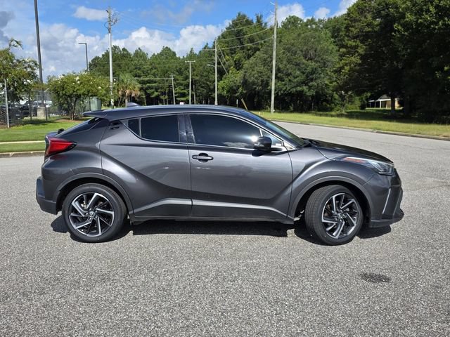 Used 2022 Toyota C-HR Limited FWD image 33