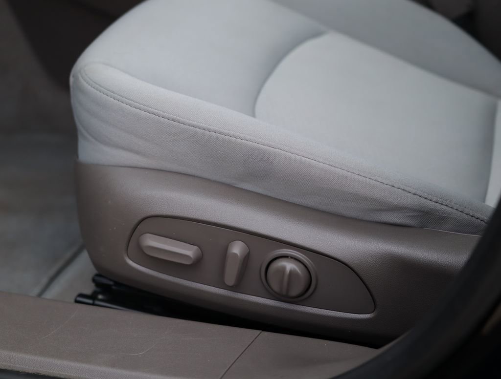 Used 2023 Chevrolet Malibu LT FWD image 19