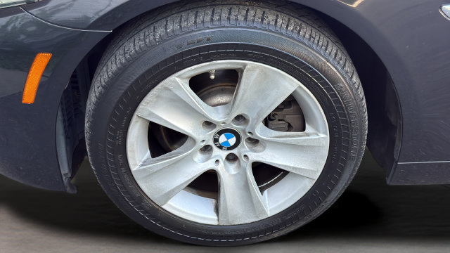 Used 2011 BMW 528i Sedan RWD image 29