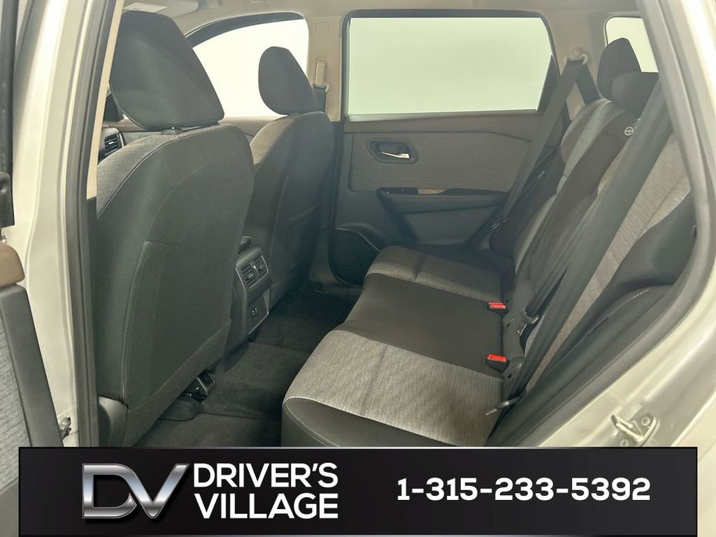Certified 2023 Nissan Rogue SV image 19