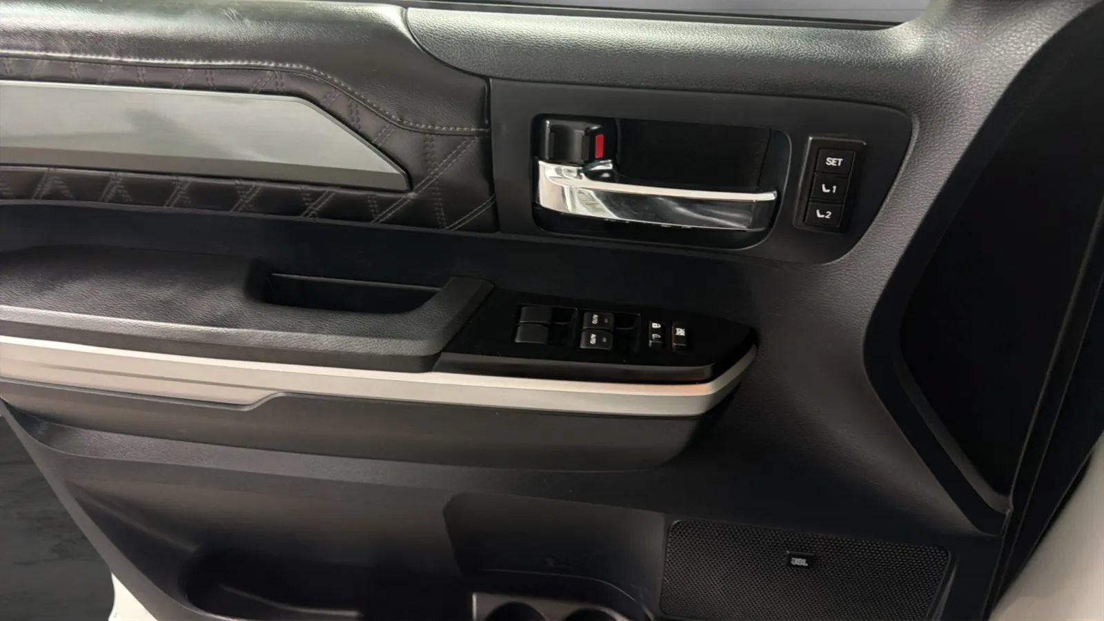 Used 2016 Toyota Tundra Platinum AWD/4WD image 16