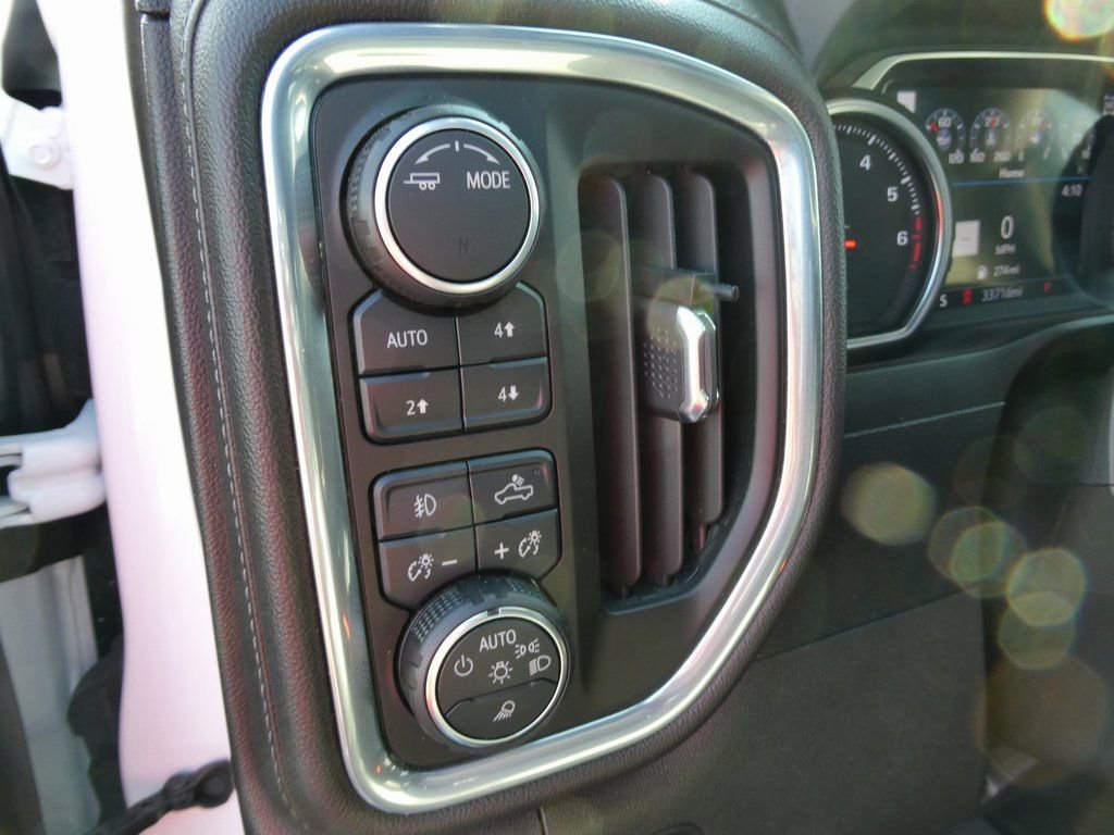 Certified 2022 Chevrolet Silverado 1500 High Country AWD/4WD image 26