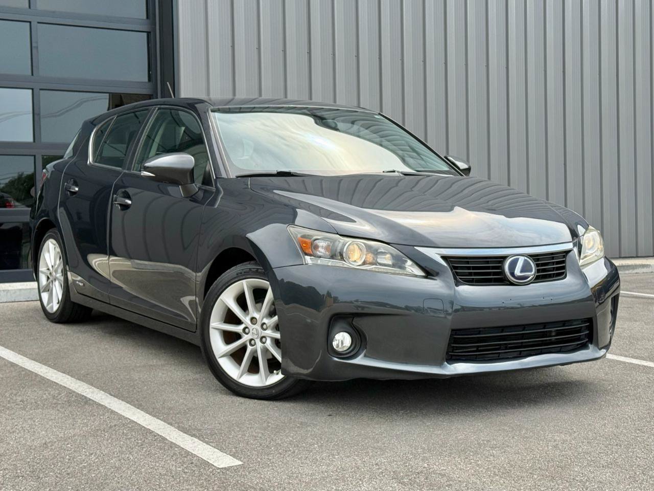 Used 2011 Lexus CT 200h Premium FWD image 3