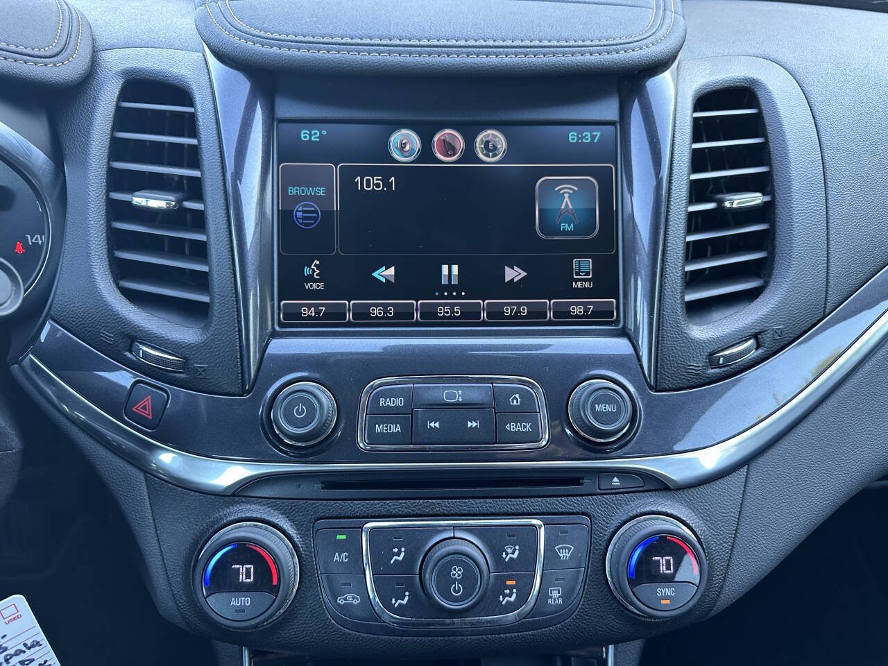 Used 2015 Chevrolet Impala LT w/ Convenience Package FWD image 17
