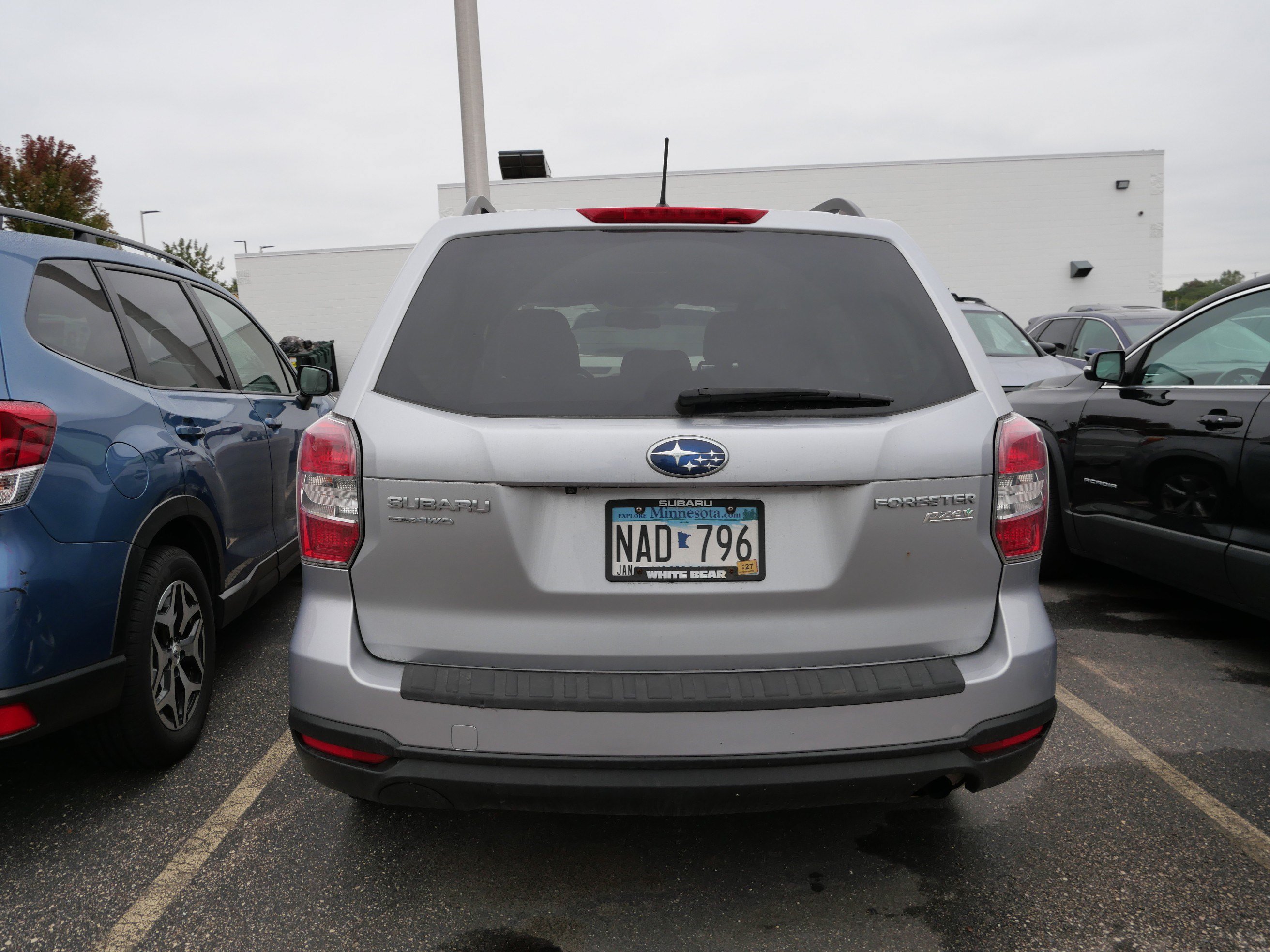 Used 2014 Subaru Forester 2.5i Premium w/ All-Weather Package AWD/4WD image 6