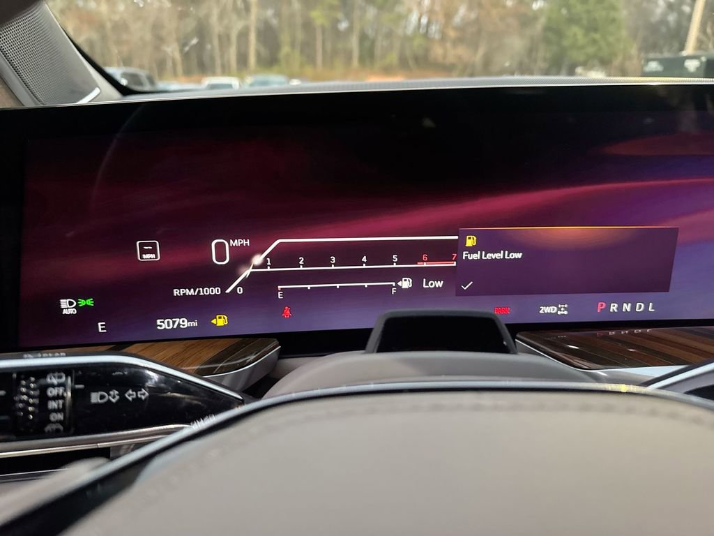 Used 2025 Cadillac Escalade Premium Luxury Platinum w/ LPO, Floor Liner Package image 21