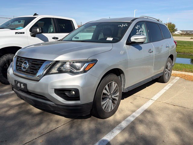 Used 2017 Nissan Pathfinder SL AWD/4WD image 2