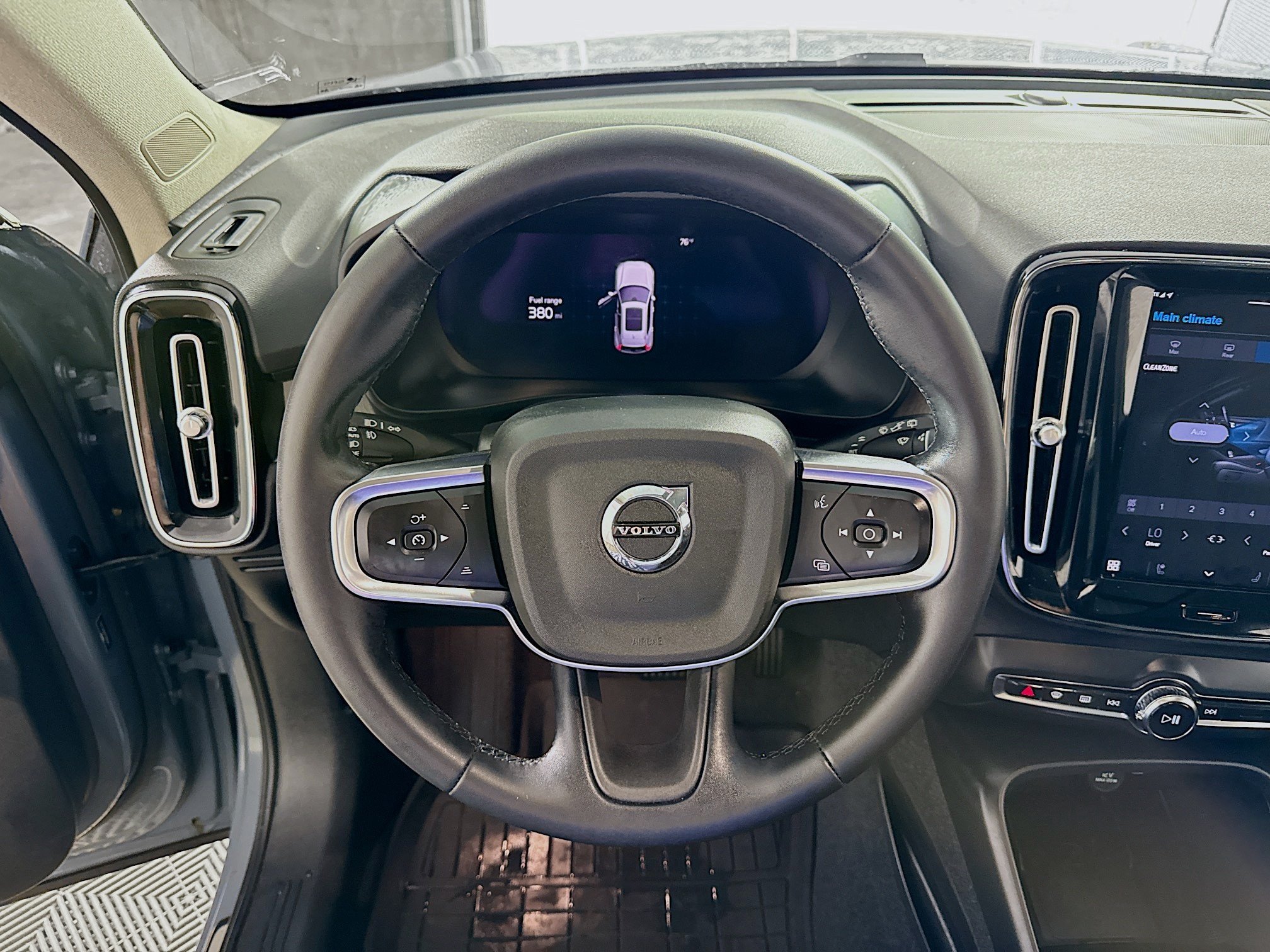 Used 2023 Volvo XC40 B5 Plus w/ Protection Package Premier AWD/4WD image 15