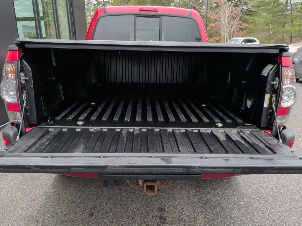 Used 2015 Toyota Tacoma 4x4 Access Cab V6 w/ TRD Sport Package image 9